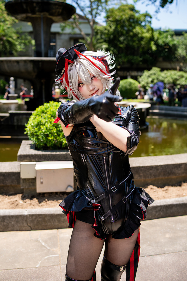 W『アークナイツ』／小狼貓（Instagram：wolfucatawo）