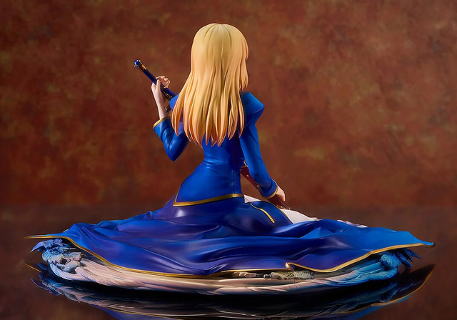 聖剣を抱えた姿が神々しい……！『Fate/stay night』原点の物語「Garden of Avalon」より、セイバーがスケールフィギュア化