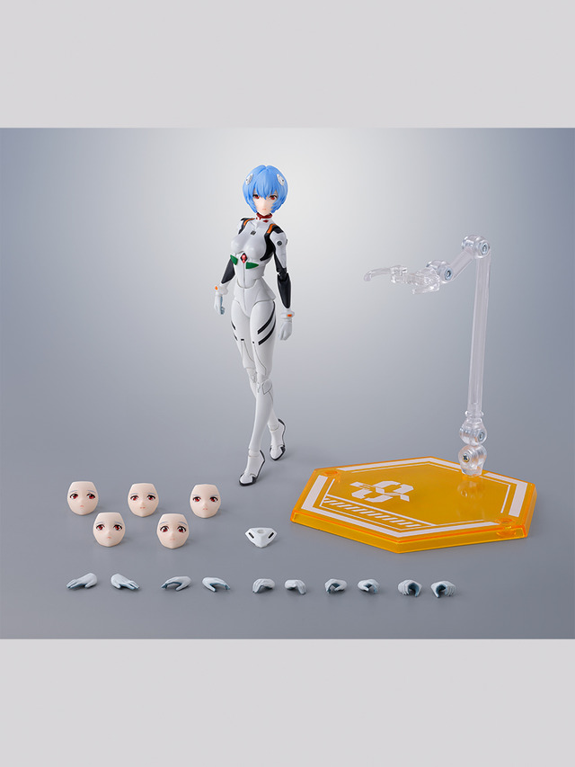 太もものロール可動で柔らかいポーズも自然…！「エヴァンゲリオン」綾波レイがプラグスーツ姿でアクションフィギュア化