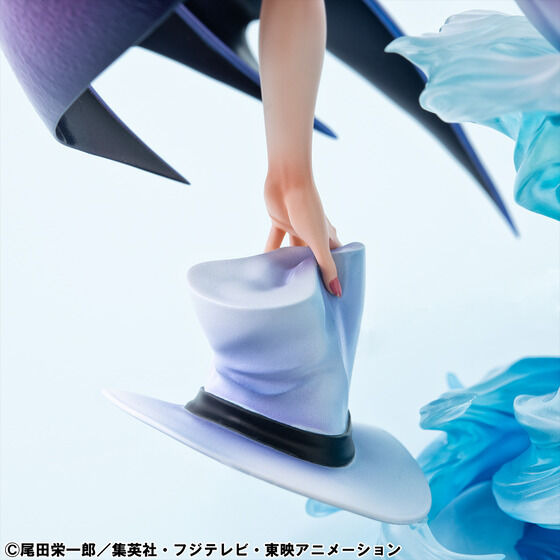 魅惑的な布製ストッキング…！「ワンピース」エッグヘッド編から「ステューシー」が、バットバットの実の能力により変身した姿でフィギュア化