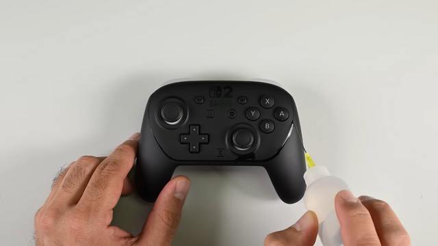 「スイッチ2」純正プロコン、やっぱり「ドリフト」悩まされそう？海外修理チャンネルからみる