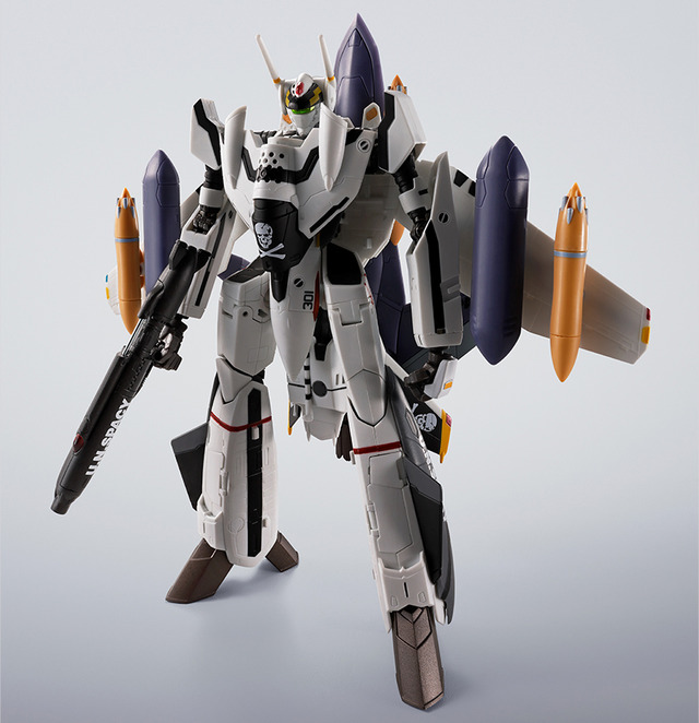 「マクロスゼロ」より、若き日のロイ・フォッカーが駆る「VF-0S」が最強装備で再登場！シリーズお馴染みの三段変形もバッチリ