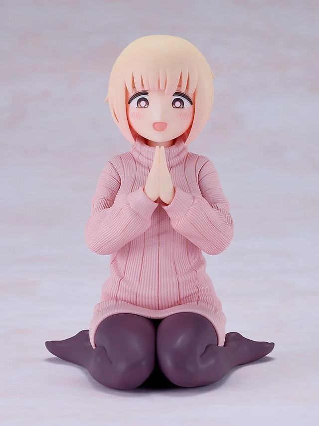 ムチムチニット&黒タイツの質感がバッチリ再現…！「ドカ食いダイスキ！もちづきさん」まさかの立体化