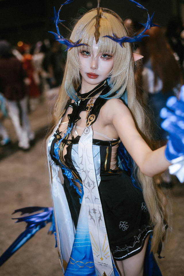 フルールドリス『鳴潮』／miya（Instagram：miya._young06）