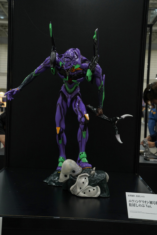 綾波レイ、アスカの大型造形物も！「エヴァワンフェス」珠玉の作品が大集結、放送30周年を記念した特別コラボ企画の様子をお届け【WF2025夏】