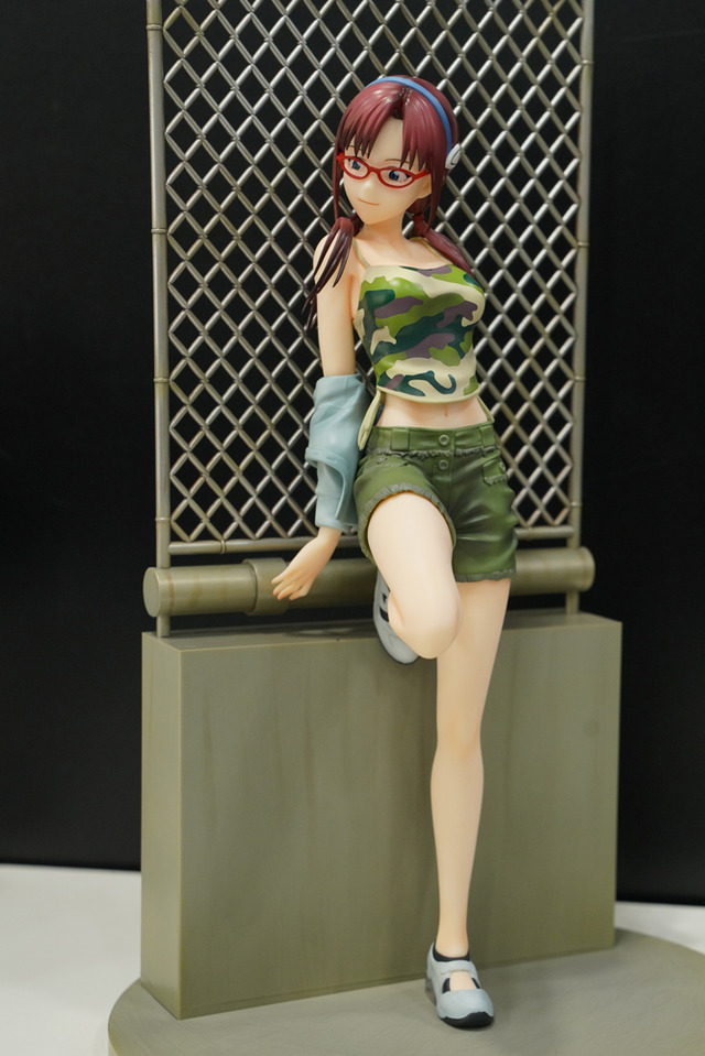 綾波レイ、アスカの大型造形物も！「エヴァワンフェス」珠玉の作品が大集結、放送30周年を記念した特別コラボ企画の様子をお届け【WF2025夏】