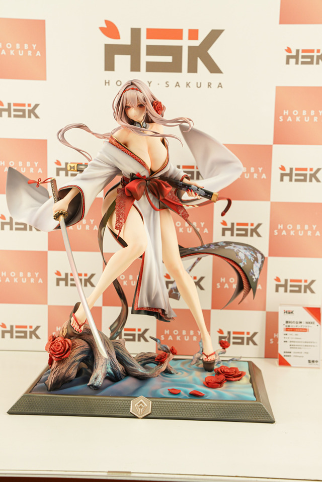 【WF2025夏】今年の夏は『NIKKE』が熱い！通常衣装から夏衣装まで、勝利の女神の麗しいフィギュアが「ワンフェス」に大集結