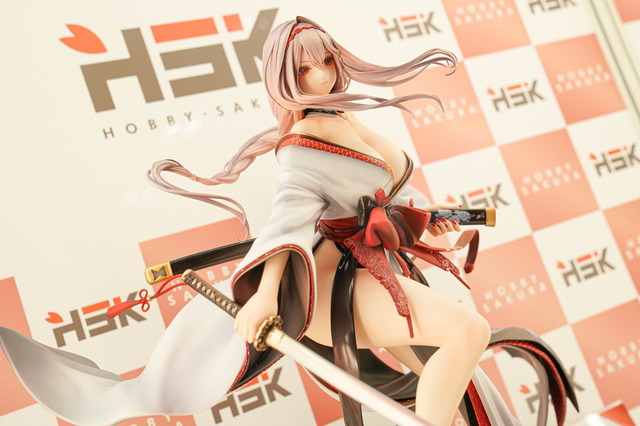 【WF2025夏】今年の夏は『NIKKE』が熱い！通常衣装から夏衣装まで、勝利の女神の麗しいフィギュアが「ワンフェス」に大集結
