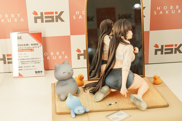 【WF2025夏】今年の夏は『NIKKE』が熱い！通常衣装から夏衣装まで、勝利の女神の麗しいフィギュアが「ワンフェス」に大集結