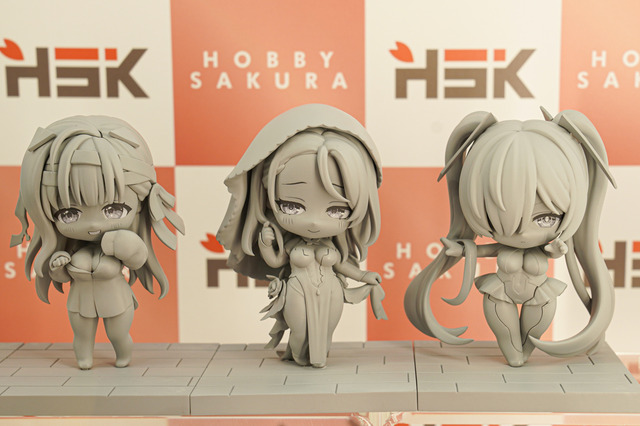 【WF2025夏】今年の夏は『NIKKE』が熱い！通常衣装から夏衣装まで、勝利の女神の麗しいフィギュアが「ワンフェス」に大集結