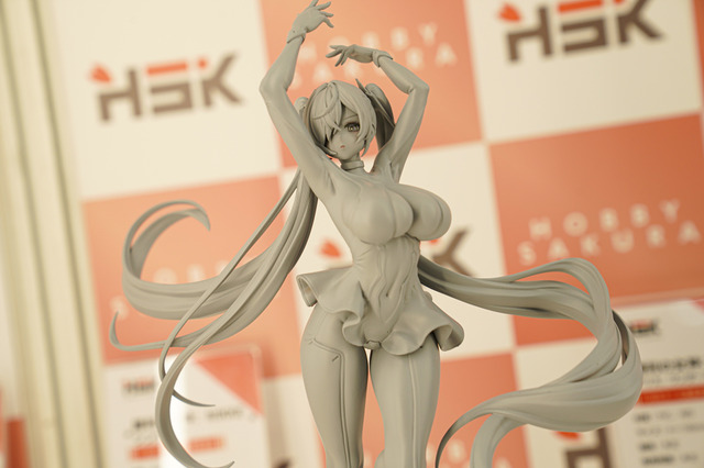 【WF2025夏】今年の夏は『NIKKE』が熱い！通常衣装から夏衣装まで、勝利の女神の麗しいフィギュアが「ワンフェス」に大集結