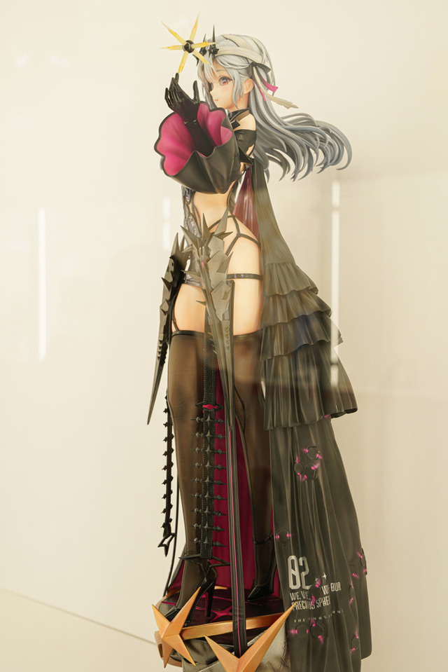 【WF2025夏】今年の夏は『NIKKE』が熱い！通常衣装から夏衣装まで、勝利の女神の麗しいフィギュアが「ワンフェス」に大集結