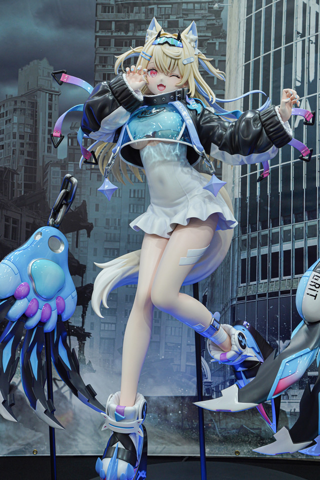 ホロライブ・フワモコやゲーマーズ等身大フィギュアの可愛さが無限大！「ミクxガンダムW」コラボなど「ワンフェス」を電脳アイドルが彩る【WF2025夏】