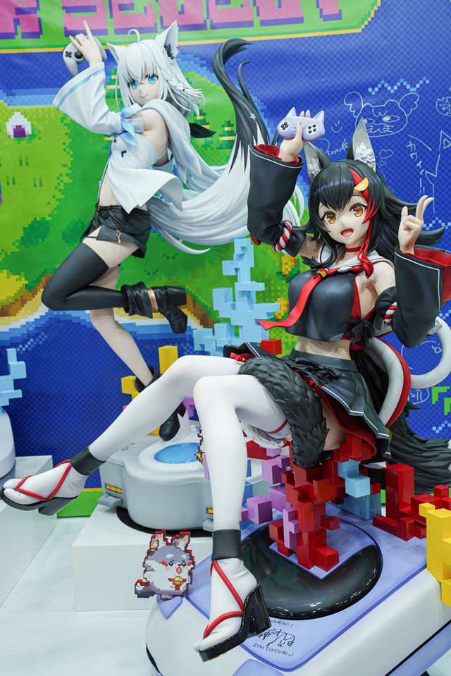 ホロライブ・フワモコやゲーマーズ等身大フィギュアの可愛さが無限大！「ミクxガンダムW」コラボなど「ワンフェス」を電脳アイドルが彩る【WF2025夏】