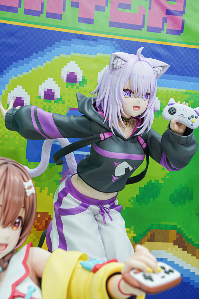 ホロライブ・フワモコやゲーマーズ等身大フィギュアの可愛さが無限大！「ミクxガンダムW」コラボなど「ワンフェス」を電脳アイドルが彩る【WF2025夏】