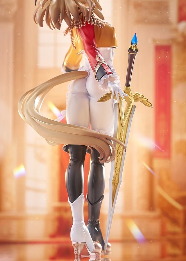 スラリとした太ももに見惚れる…『ウマ娘』より「デュランダル」が勝負服姿で立体化