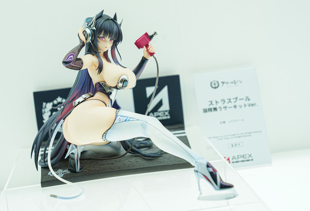 ドキッとする夏衣装から涼やかなドレスまで、「ワンフェス」に猛暑を吹き飛ばす『アズレン』『ブルアカ』美女フィギュアが集結【WF2025夏】