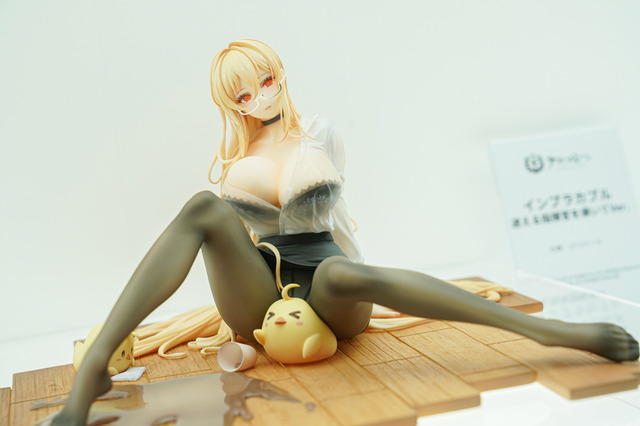 ドキッとする夏衣装から涼やかなドレスまで、「ワンフェス」に猛暑を吹き飛ばす『アズレン』『ブルアカ』美女フィギュアが集結【WF2025夏】