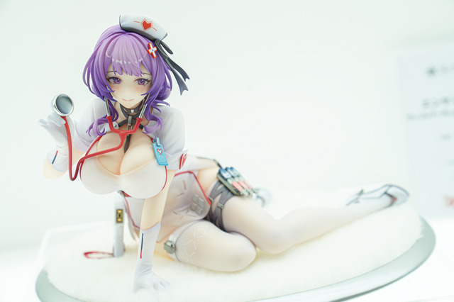 ドキッとする夏衣装から涼やかなドレスまで、「ワンフェス」に猛暑を吹き飛ばす『アズレン』『ブルアカ』美女フィギュアが集結【WF2025夏】