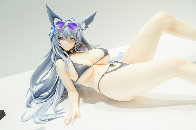 ドキッとする夏衣装から涼やかなドレスまで、「ワンフェス」に猛暑を吹き飛ばす『アズレン』『ブルアカ』美女フィギュアが集結【WF2025夏】
