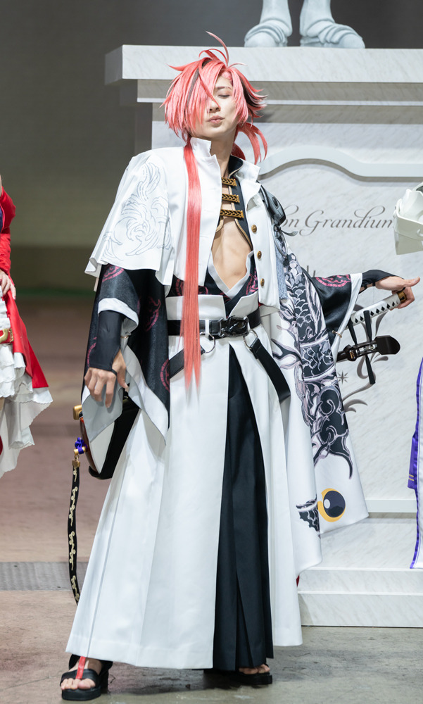 「FGO Fes. 2025」開幕！10周年となるメモリアルフェスは過去最大規模、公式コスプレイヤーと着ぐるみが揃ってお出迎え