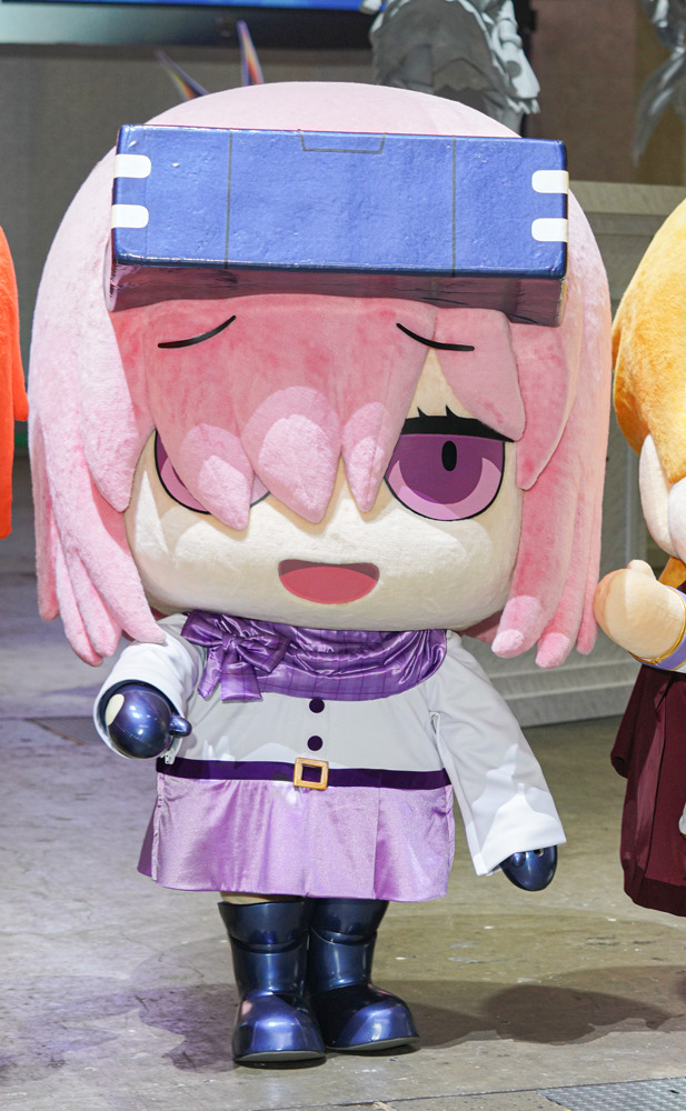 「FGO Fes. 2025」開幕！10周年となるメモリアルフェスは過去最大規模、公式コスプレイヤーと着ぐるみが揃ってお出迎え