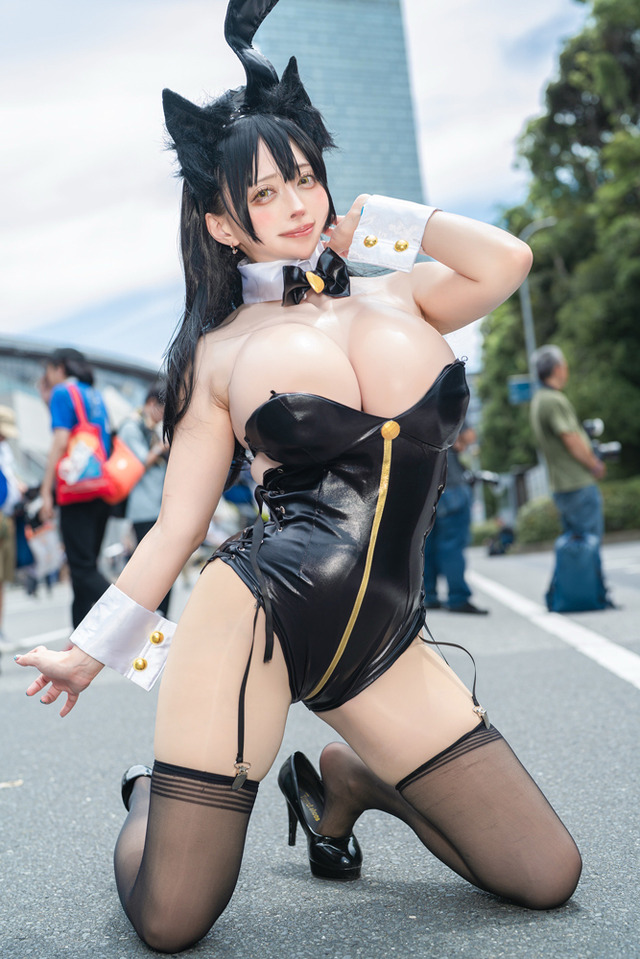 愛宕『アズールレーン』／終夜 蓮（X：@sorcieresommeil）