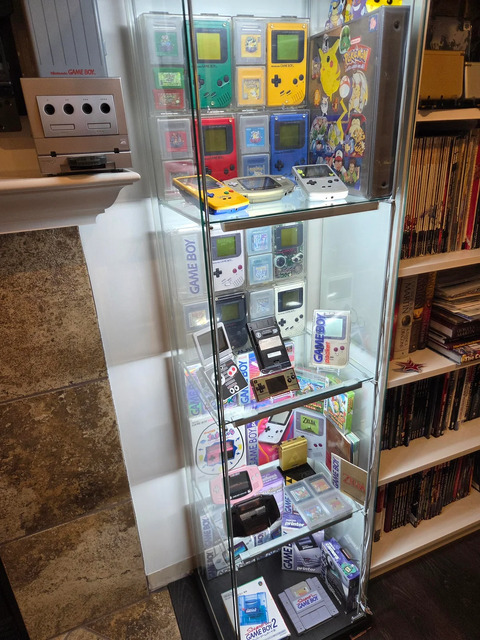 「冗談抜きでゲームボーイが好きなんだ」GBA等含む70種の圧巻コレクション