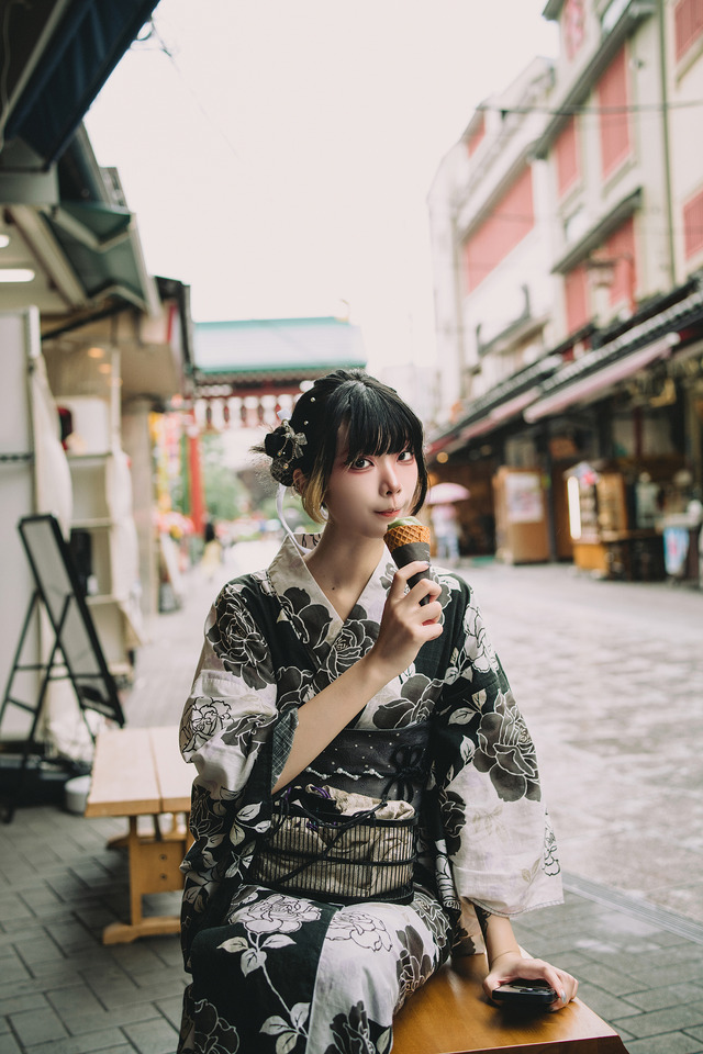 四巫日モミ（X：@momihi__44、Instagram：momihi__444）