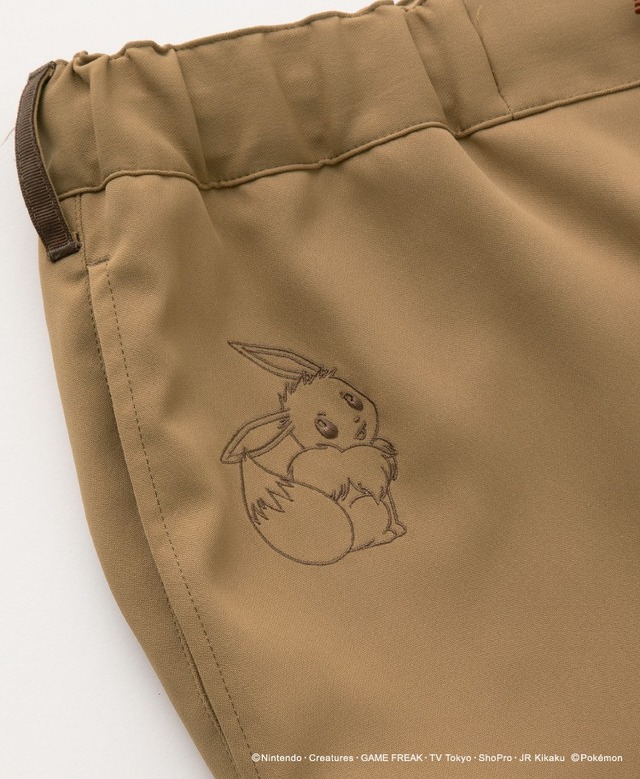 ポケモン柄の白衣がお洒落！医療用ブランド「クラシコ」からコラボコレクション第4弾発売―モンボ型のボタンやワンポイントにピカチュウも