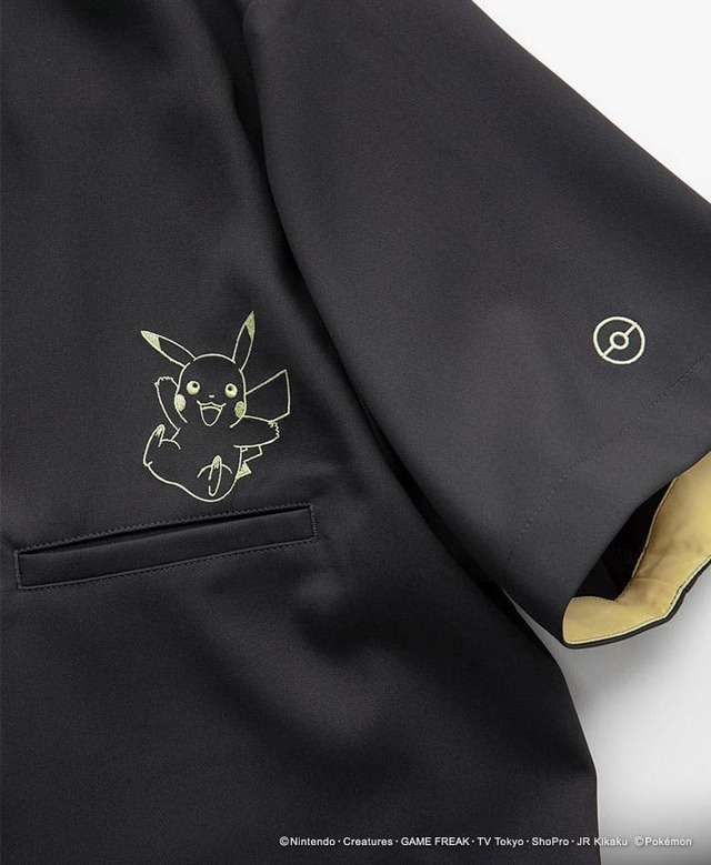 ポケモン柄の白衣がお洒落！医療用ブランド「クラシコ」からコラボコレクション第4弾発売―モンボ型のボタンやワンポイントにピカチュウも