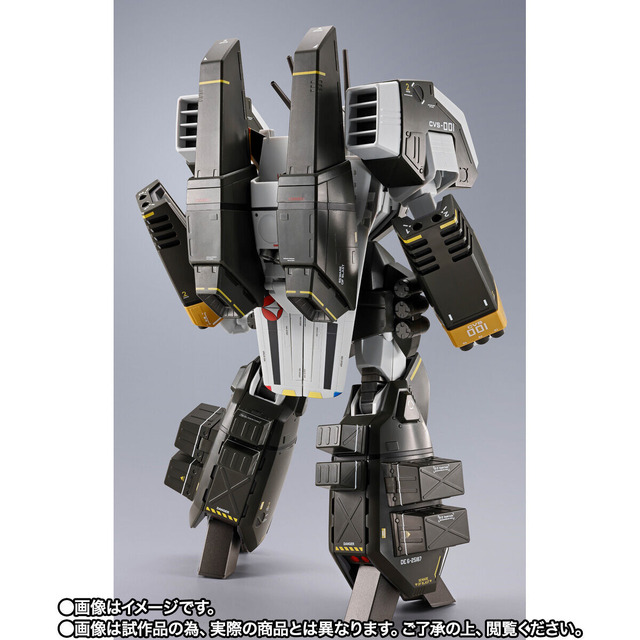 幻のアーマードが特別仕様カラーリングに！「マクロス」より「DX超合金 VF-1S アーマードバルキリー（ロイ・フォッカースペシャル）」が商品化