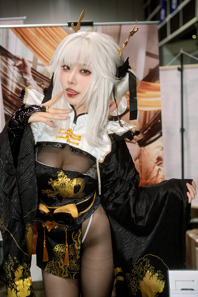 ブラン『勝利の女神:NIKKE』／Aoi（Instagram：aoi._.9z）