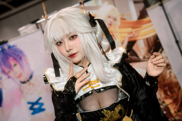 ブラン『勝利の女神:NIKKE』／Aoi（Instagram：aoi._.9z）