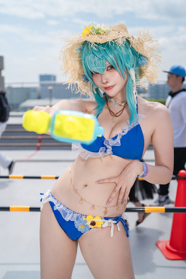 【コスプレ】スタイル抜群なレースクイーンのボルチモア、夏衣装ドロシーやノエル団長まで「コミケ106」美女レイヤー10選【写真】