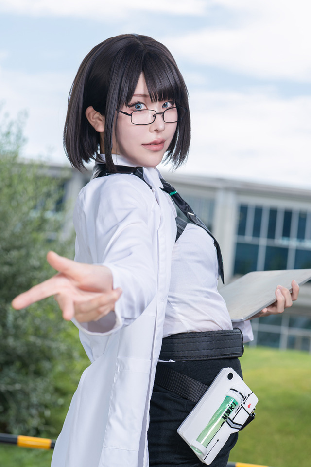 マナ『勝利の女神:NIKKE』／山中おくら（X：@ymnnkn_okura）