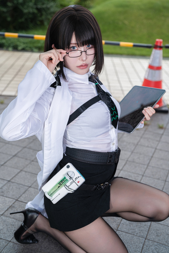 マナ『勝利の女神:NIKKE』／山中おくら（X：@ymnnkn_okura）