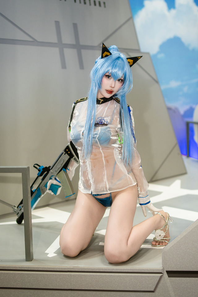 ヘルム『勝利の女神:NIKKE』／切切キリコ（X：@celia_aya）【勝利の女神:NIKKEブース】