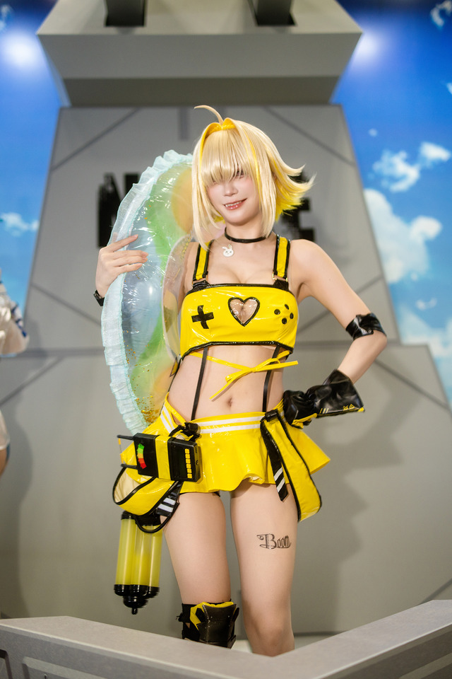 エレグ『勝利の女神:NIKKE』／箱ネコ（X：@hakonyanya）【勝利の女神:NIKKEブース】