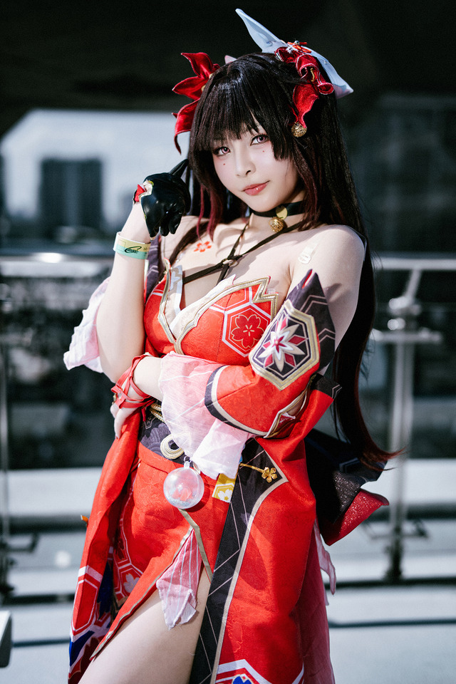 花火『崩壊：スターレイル』／鶴葵（X：@tsuru_Cosplay）