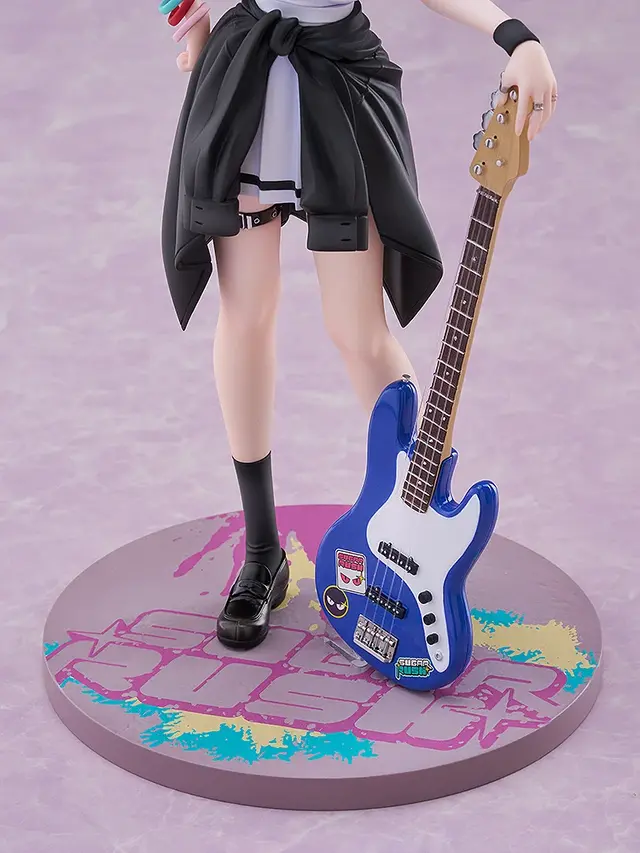 『ブルアカ』より「カズサ」がバンド姿で1/7スケールフィギュア化！シャツの質感、ベースの弦は1本1本張るなどこだわりが凄い