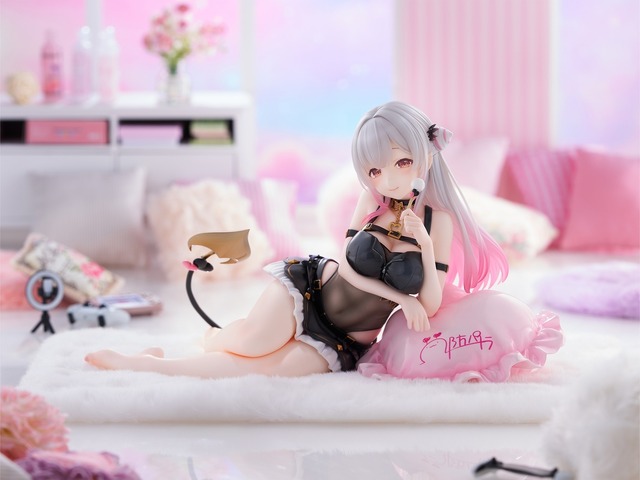 おなかの透け感！VTuber・周防パトラがゲーミング服で立体化ー本人監修でASMR配信の雰囲気を再現