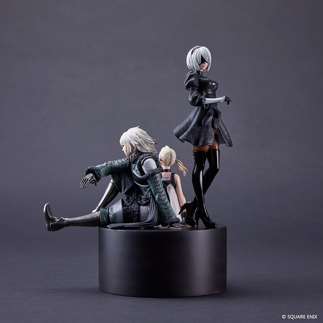 『ニーア』シリーズ15周年記念！「2B」ら3人が一緒になったスタチューフィギュア、CD、書籍がセットになった特別なBOXが予約受付開始