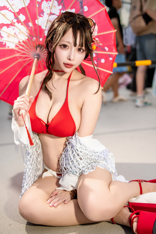 サクラ（水着ver.）勝利の女神:NIKKE』／かがみ。もち（X：@kagamisou）