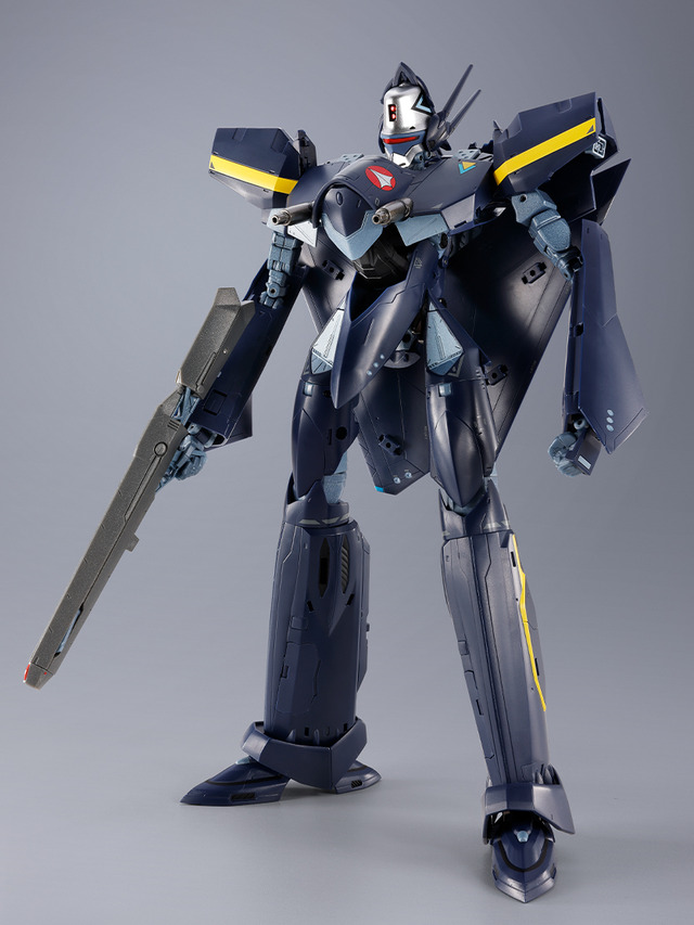 「マクロス7」ガムリン木崎が駆る「ステルスバルキリー」をDX超合金で立体化！ステルス性重視の機体形状、ファイター形態での薄さを再現
