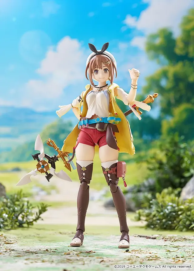 太ももを自由に動かせる！「ライザ」がプラモデルになって登場―もちろん“太さ”も申し分なし