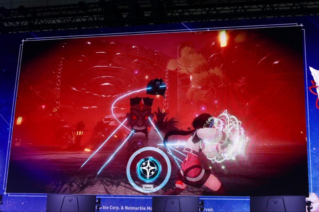 ネットマーブル新作アクションRPG『モンギル：STAR DIVE』ブースは魅力満載！巨大ニャンコやコスプレ、豊富なノベルティがお出迎え