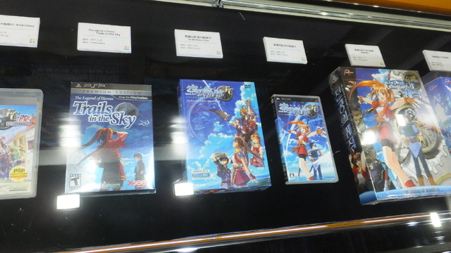 『空の軌跡』登場キャラ“50人超え”の身長差イラストが圧巻！国内メディアも“ほぼ初見”の超貴重アイテムもブースに展示【TGS2025】