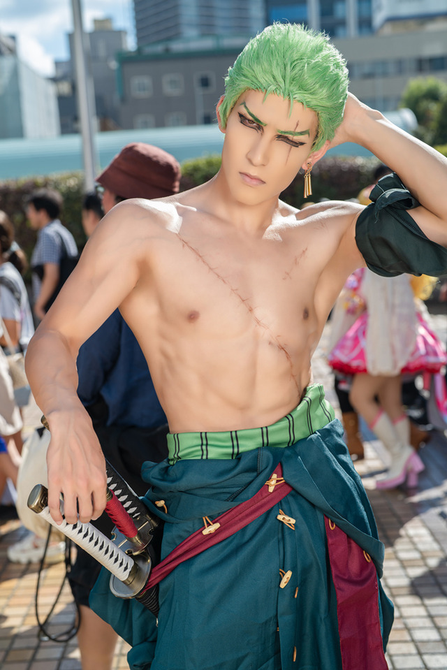 ゾロ「ONE PIECE」／ケバブ兄さん（X：@Kebavnissan）