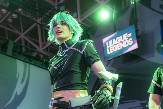 【コスプレ】スタンミ＆しゃるるのWエズリアル撮影会レポート！全25枚の写真でお届け【TGS2025】